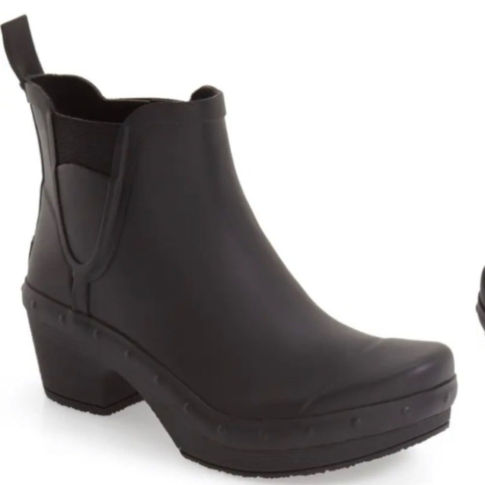 Dansko Rosa Rain Boot size 36 / 6 EUC